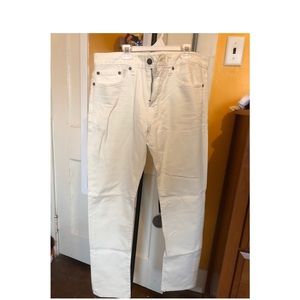 White American Eagle Skinny Jeans